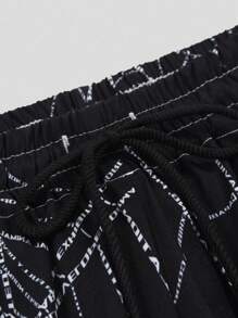 ROMWE MEN Goth Pantalones Cortos De Cintura Con Cordón Y Estampado De Tela De Araña Para Hombre