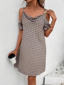 SHEIN Clasi 滿版印花挖肩垂墜圓環細節連衣裙