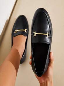 CUCCOO BIZCHIC 女鞋尖頭金屬裝飾優雅戶外黑色平底皮鞋，度假鞋夏季特賣 - 黑色 - 查看 1