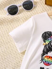 SHEIN 小女童人像圖案T恤和漸層短褲套裝 - 白色 - 查看 4