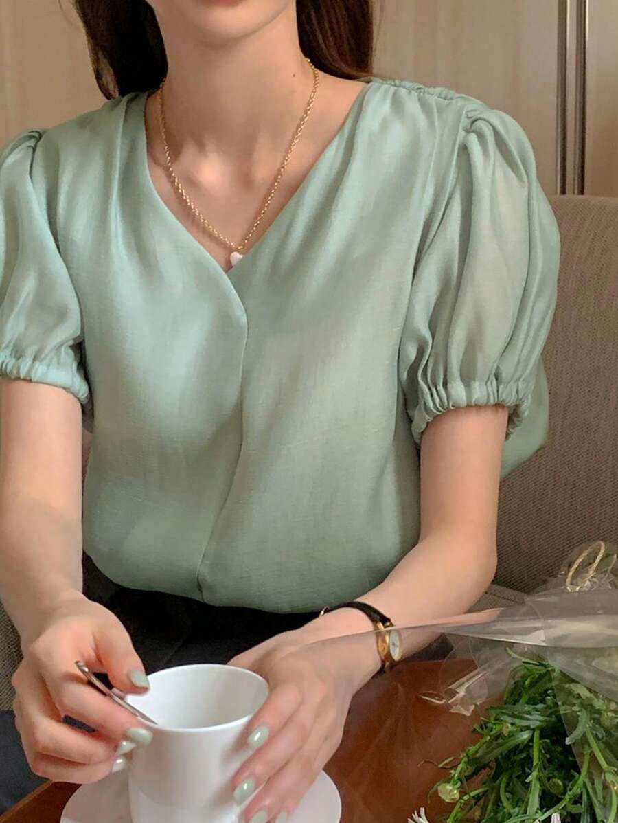 DAZY Solid Puff Sleeve V Neck Blouse - Green - View 1