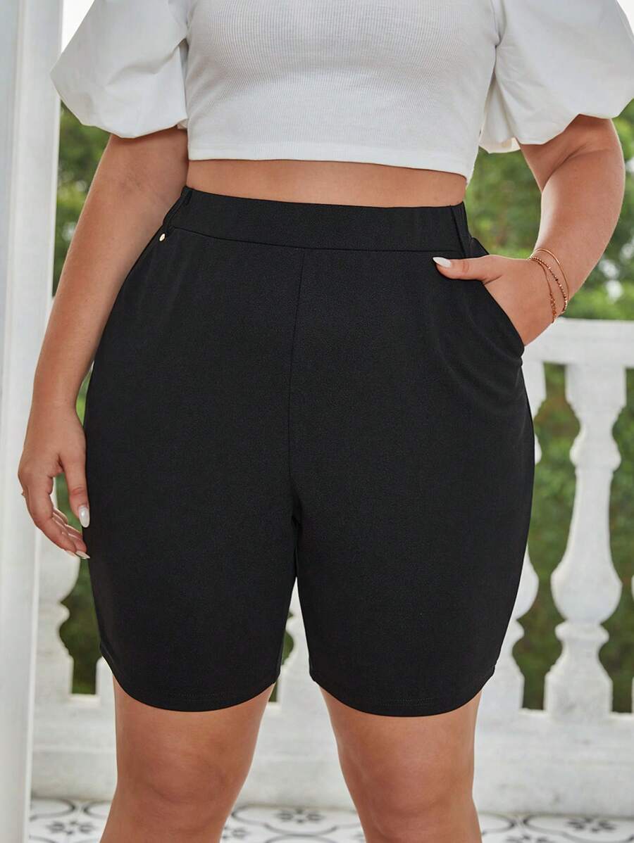 SHEIN Frenchy Quần Short kích thước lớn Túi màu trơn Giải trí - màu đen - Xem 1