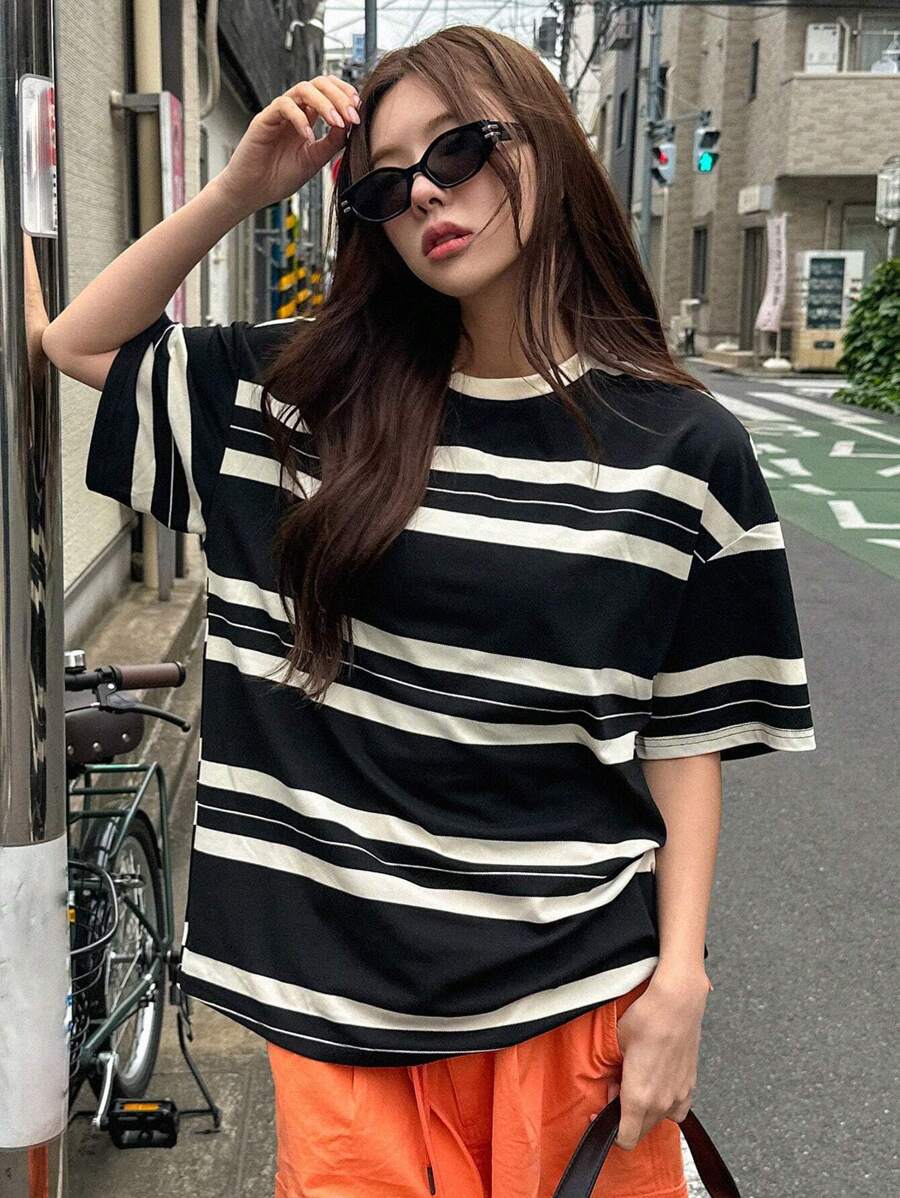 DAZY Áo thun nữ Sọc Giải trí - Đen và trắng - Xem 1