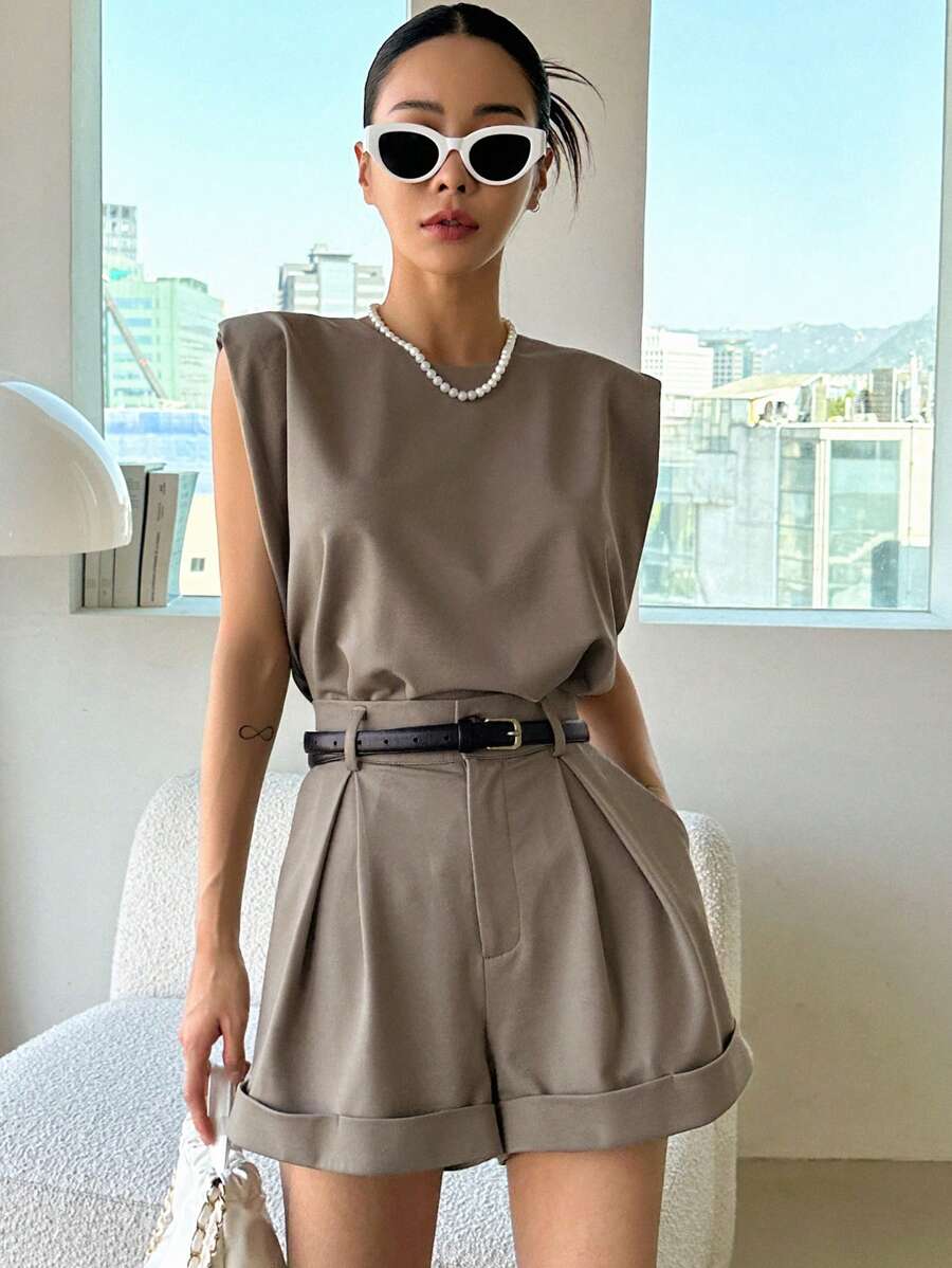 DAZY Bộ đồ mặc nhà dành cho nữ gồm áo tank top trơn và quần short ống rộng không kèm thắt lưng. - màu nâu - Xem 1