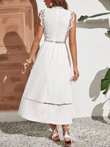 SHEIN Frenchy 蕾絲拼接A字洋裝 - 白色 - 查看 2