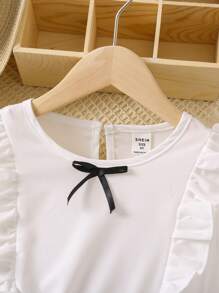 SHEIN Cô Gái Trẻ Viền Ruffle tay áo lá sen Áo & Nếp gấp cao eo Quần short - Đen và trắng - Xem 5