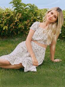 1 Áo Crop Top Ditsy Hoa Lệch Vai & 1 Chân Váy Cao Thấp Viền - Màu be - Xem 7