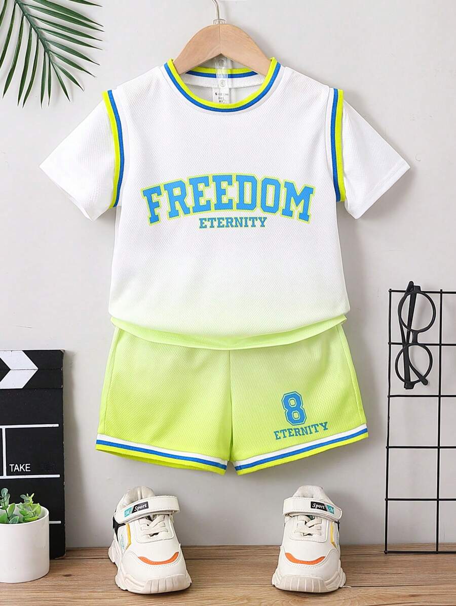 SHEIN 小男童字母圖案條紋飾邊假兩入組T恤&短褲套裝 - 彩色 - 查看 1