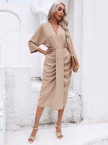 SHEIN Privé Vestido unicolor de manga murciélago fruncido - Caqui - Ver 3