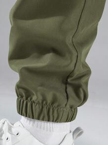 Manfinity EZcore 宽松男士字母图案翻盖口袋抽绳腰带工装裤