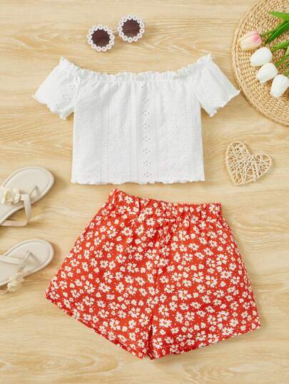 SHEIN Chicas de hombros descubiertos ribete en forma de lechuga Top schiffy & con estampado floral Shorts