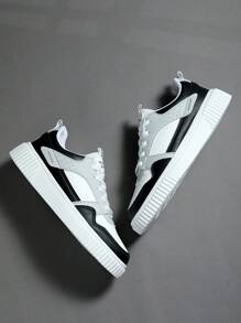 Sporty Skate Shoes For Men, Colorblock Letter Patch Decor Lace-up Front Sneakers - Multicolor - View 3