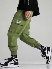 Manfinity Hypemode Men Letter Patched Detail Flap Pocket Cargo Trousers - Army Green - View 1