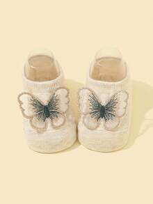 1 đôi Vớ tập đi trang trí hình bướm cho bé gái - Màu Khaki - Xem 3