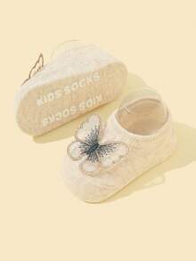1 đôi Vớ tập đi trang trí hình bướm cho bé gái - Màu Khaki - Xem 4
