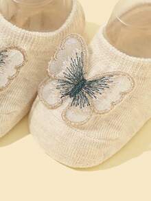 1 đôi Vớ tập đi trang trí hình bướm cho bé gái - Màu Khaki - Xem 5