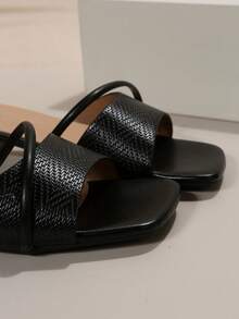 魅力四射踝帶高跟單鞋適用於緞面荷葉邊細高跟高跟鞋 - 黑色 - 查看 4