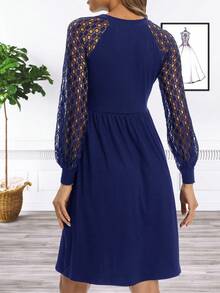 Vestido línea A con encaje en contraste de manga raglán - Azul Marino - Ver 2