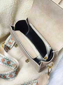 Bolso cartera mini con tira ajustable con accesorio con solapa vintage PU - Beis - Ver 3