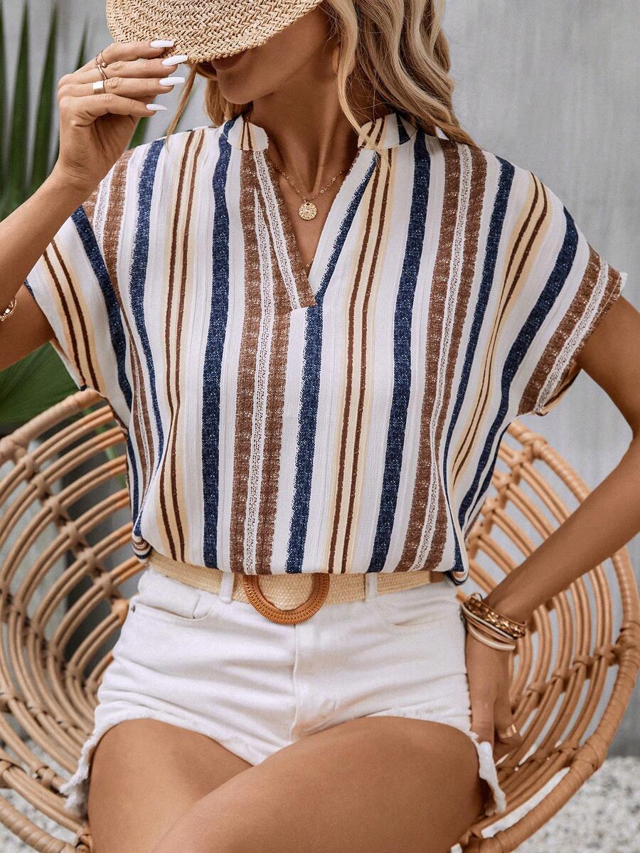 SHEIN LUNE 條紋印花蝙蝠袖四分之一無紐扣開襟襯衫 - 彩色 - 查看 1