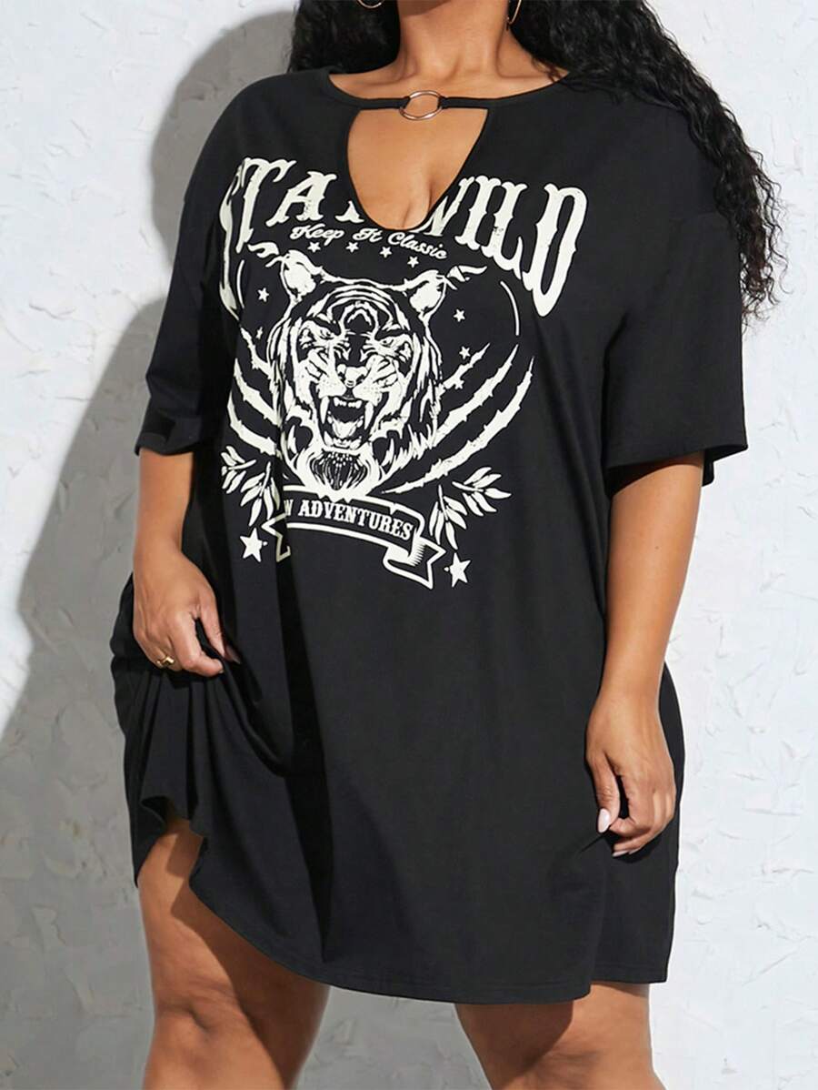 SHEIN CURVE+ Plus Tiger & Letter Graphic Keyhole Neck Drop Shoulder Tee Dress - Black - View 1