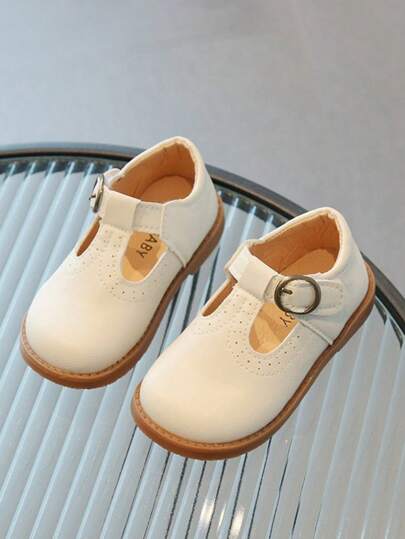 حذاء مري جين مثقوب للفتيات مسطح مع ديكور إبزيم