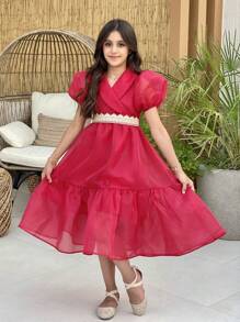 SHEIN 女孩1入組泡泡袖蕾絲拼接後綁帶荷葉邊連衣裙 - 紅色 - 查看 1