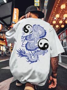 Manfinity VCAY Camiseta de algodón holgada para hombre con gráfico de dragón y letra japonesa, diseño de hombro caído - Blanco - Ver 1