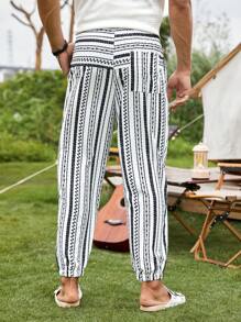 Manfinity RSRT 寬鬆男士幾何印花束口腰褲 - 黑與白 - 查看 2