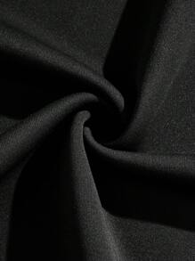 Manfinity Roghcode 男士字母图案T恤，2000年代风格 - 黑色 - 查看 6