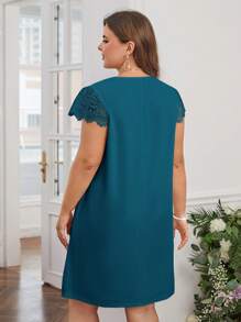 SHEIN Clasi Đầm Plus Size Tương phản ren Túi Sò điệp màu trơn Giải trí - Màu xanh ngọc - Xem 3