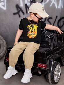男嬰汽車和字母圖案T恤和翻蓋口袋長褲套裝 - 黑色 - 查看 6