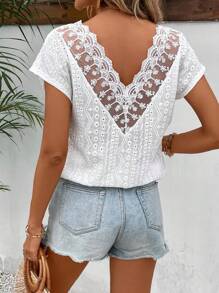 SHEIN Frenchy 蕾絲拼接蝙蝠袖網眼刺繡T恤 - 白色 - 查看 3