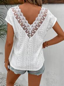 SHEIN Frenchy 蕾絲拼接蝙蝠袖網眼刺繡T恤 - 白色 - 查看 7