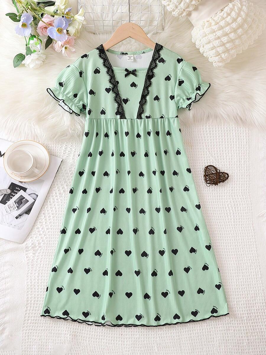 女孩愛心圖案蕾絲邊泡泡袖睡裙