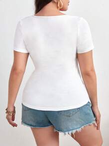 SHEIN Essnce Kích thước lớn Của phụ nữ Thời trang giản dị Ngày lễ tình nhân Của phụ nữ Mới Màu hồng Sọc Ngày lễ tình nhân Áo Ngắn tay Ngực Vượt qua Áo thun - trắng - Xem 2