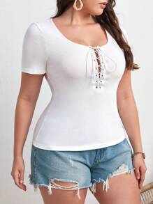 SHEIN Essnce Kích thước lớn Của phụ nữ Thời trang giản dị Ngày lễ tình nhân Của phụ nữ Mới Màu hồng Sọc Ngày lễ tình nhân Áo Ngắn tay Ngực Vượt qua Áo thun - trắng - Xem 3