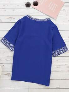 CILKOO Geo Print Notched Neckline Batwing Sleeve Blouse