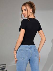 水鑽字母圖案短款T恤 - 黑色 - 查看 2