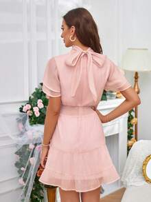 SHEIN Frenchy 小高領荷葉邊連衣裙 - 粉色 - 查看 2
