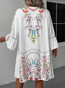 SHEIN VCAY Plus Floral Print Guipure Lace Insert Flounce Sleeve Dress - White - View 2