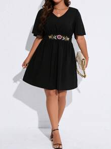 SHEIN Clasi Đầm Plus Size Thêu Hoa Giải trí - màu đen - Xem 3