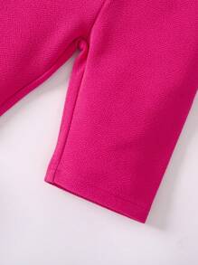 SHEIN Cô gái trẻ hoạt hình Slogan In Bộ đồ thoải mái thông thường có cổ tròn và tay áo ngắn, 2 cái/bộ cho mùa hè - Nhiều màu - Xem 6