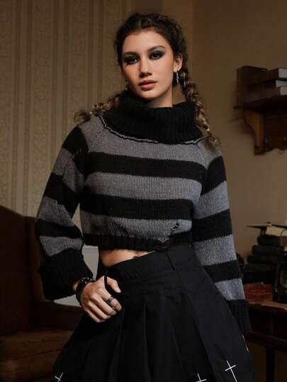 Academia Suéter rasgado a rayas