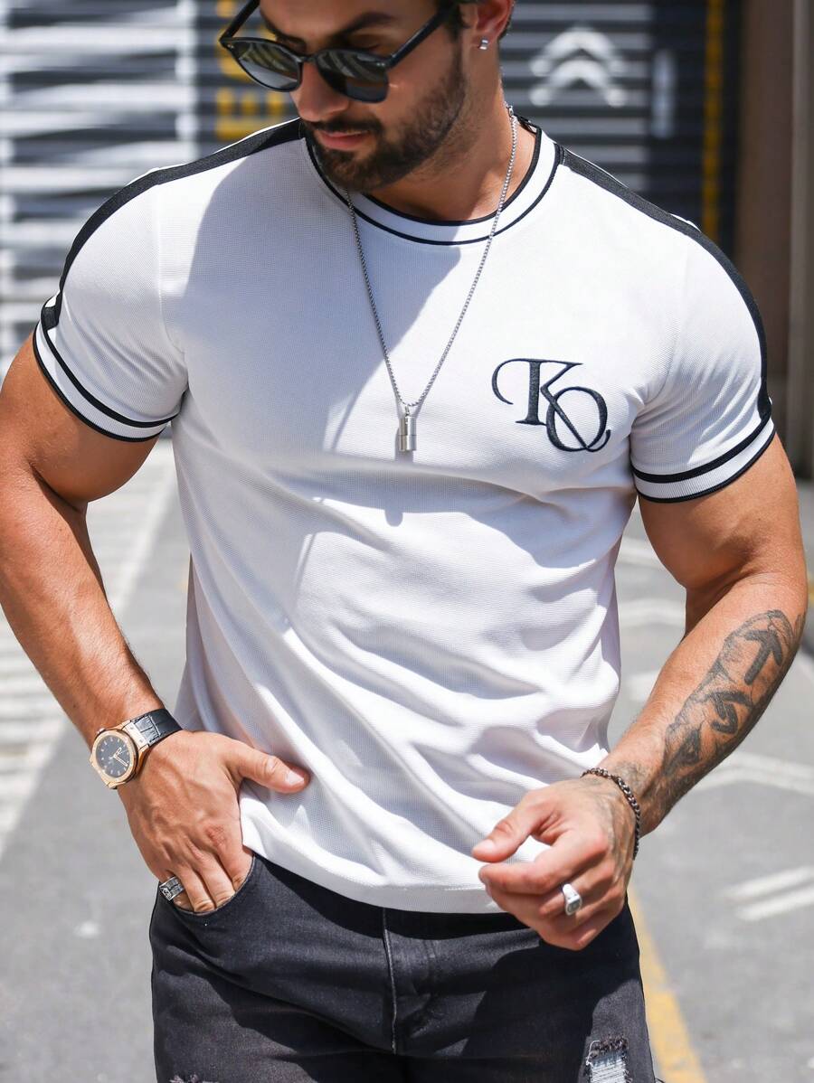 Manfinity Homme Hombres Camiseta con estampado de letra ribete en contraste - Blanco - Ver 1