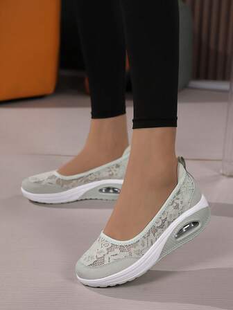 運動一脚蹬適用於女士蕾絲透氣戶外運動鞋