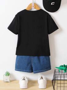 SHEIN 年轻男孩黑色恐龙印花圆领短袖T恤搭配休闲牛仔短裤，简约时尚，适合春夏 - 黑色 - 查看 2