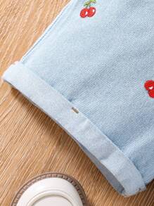 青少年女孩夏季风格可爱樱桃刺绣牛仔短裤，带有乡村度假主题 - 淺色水洗藍 - 查看 3