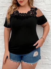 SHEIN LUNE Áo thun hở vai họa tiết ren guipure tương phản Plus Áo thun nữ - màu đen - Xem 1