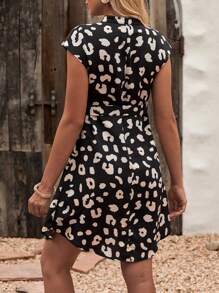 SHEIN Maternity Allover Print Notched Neck Belted Dress - Multicolor - View 2